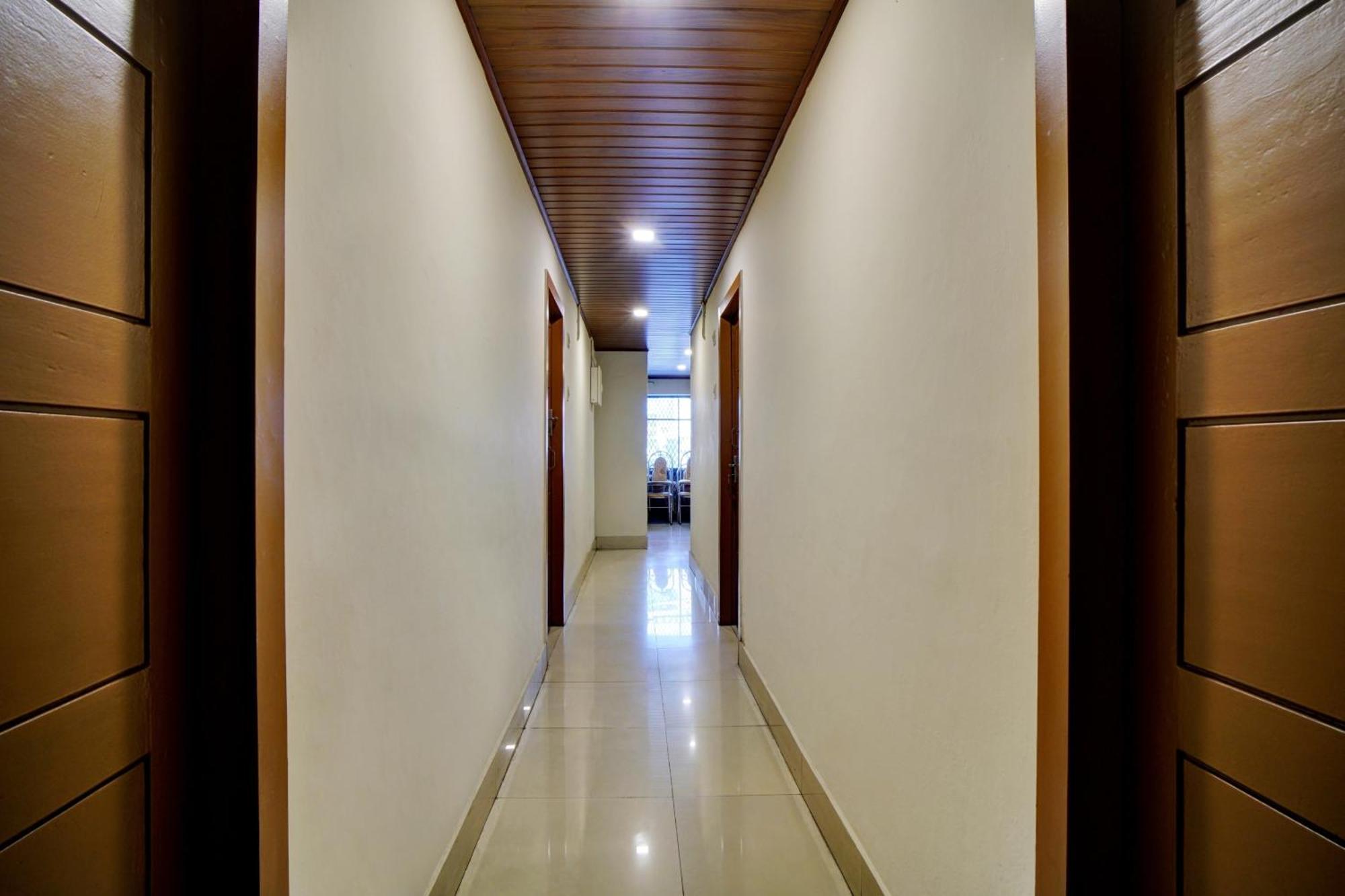 Hotel O Chiyang Hotel Angamaly Exterior foto